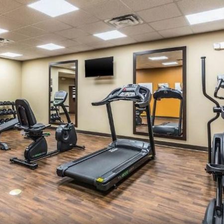 Comfort Suites Ченълвю Екстериор снимка